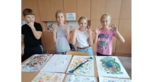 Read more about the article Być jak Jackson Pollock, czyli malowanie plamą