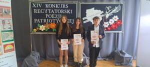 Read more about the article Recytatorskie sukcesy naszych uczniów
